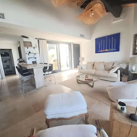 Marcogblan - Superbe T4 Refait A Neuf Avec Vue Port * Cogolin