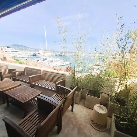 Marcogblan - Superbe T4 Refait A Neuf Avec Vue Port *